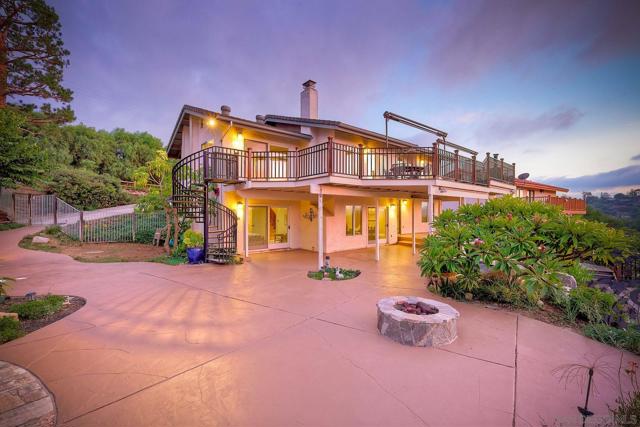 14036 TIERRA BONITA ROAD, Poway CA: https://media.crmls.org/mediaz/0743f229-e536-49eb-9fcf-9df32b8b877c.jpg