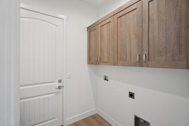 605 Santa Ynez Way, Marina CA: https://media.crmls.org/mediaz/074413e1-1aba-4f21-a7e7-a674ebf922fb.jpg