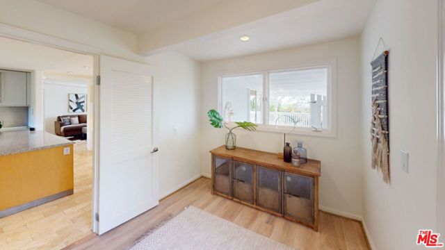 6240 Mulholland Highway, Los Angeles CA: https://media.crmls.org/mediaz/0744a883-2f0a-4a97-bcd1-70aacc6660bb.jpg