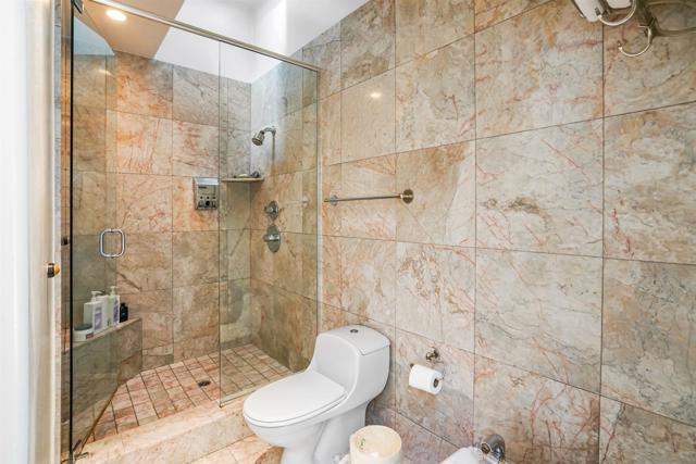 5756 La Jolla Corona Dr, La Jolla CA: https://media.crmls.org/mediaz/0744bc0e-567e-42ee-9f53-7428b5218cb9.jpg