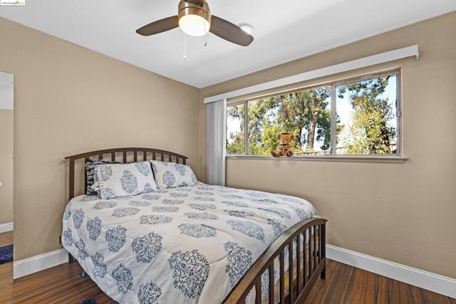 Image 22 of 42 For 28016 Whitestone Ct
