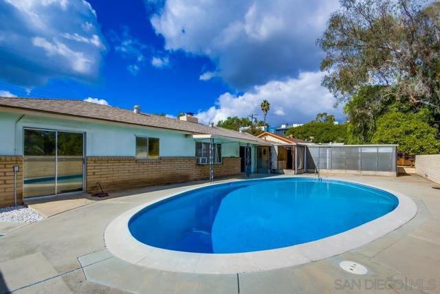 Sparkling pool!