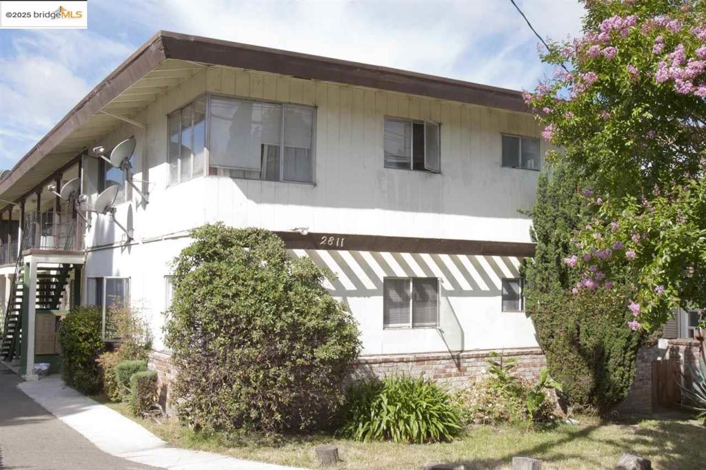 2811 Nicol Ave