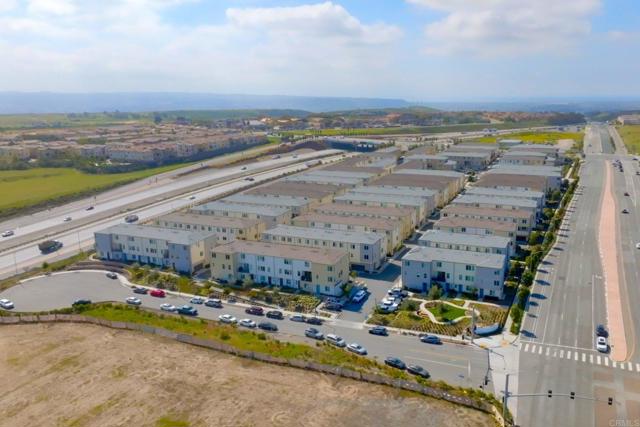 5495 Seacliff Place, San Diego CA: https://media.crmls.org/mediaz/0749ef9d-1f9e-4d41-8330-659c3dbb01e5.jpg