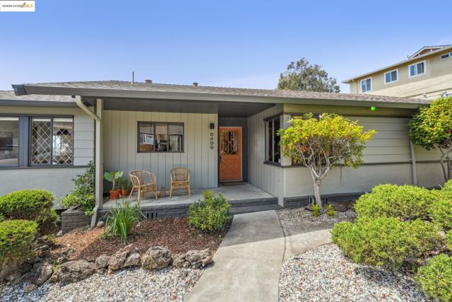 8499 Aster Ave, Oakland CA: https://media.crmls.org/mediaz/074a39ae-7020-43bf-bc1e-46b685a22bf8.jpg