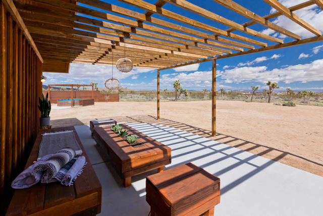 3663 Olympic Road, Joshua Tree CA: https://media.crmls.org/mediaz/074a9f14-40d1-486d-997a-5d6b94075730.jpg