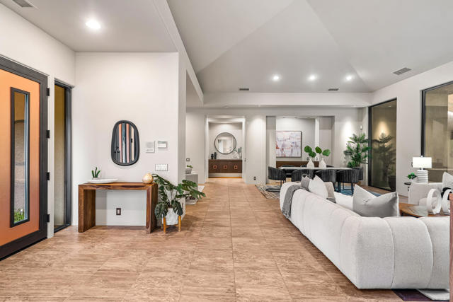 79200 Jack Rabbit Trail, La Quinta CA: https://media.crmls.org/mediaz/074bd49b-fdf7-4b07-a3ac-9aa2f01669d7.jpg