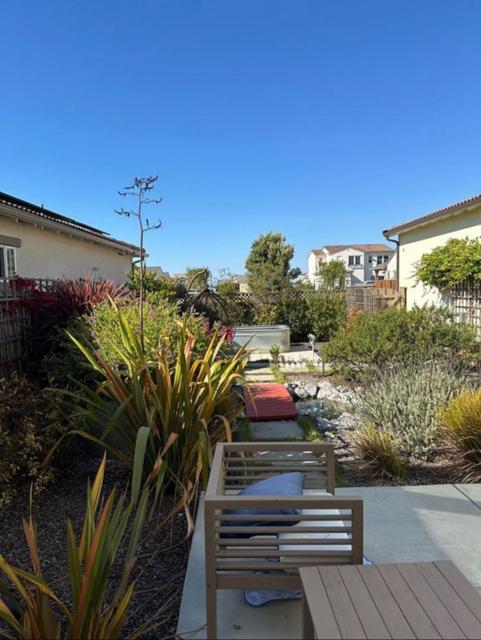 2947 Abrams Drive, Marina CA: https://media.crmls.org/mediaz/074bfda9-64f1-4cb8-ae8d-4fae0c2f9e36.jpg