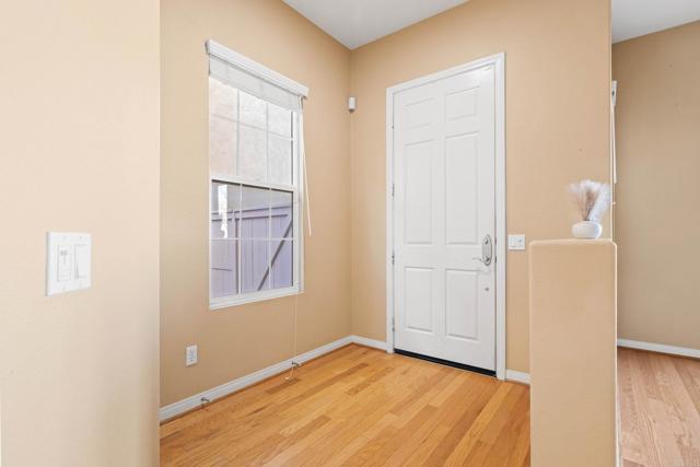 Image 11 of 73 For 1703 O'connor Avenue