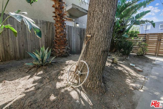 732 Washington Boulevard, Marina del Rey CA: https://media.crmls.org/mediaz/074c460a-5873-4faa-8e32-a981b675e219.jpg