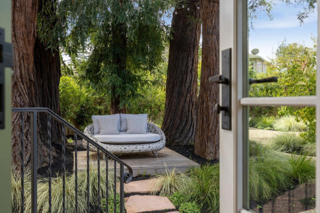 957 University Drive, Menlo Park CA: https://media.crmls.org/mediaz/074c6bfb-0751-4b57-a7aa-f672e3c735de.jpg