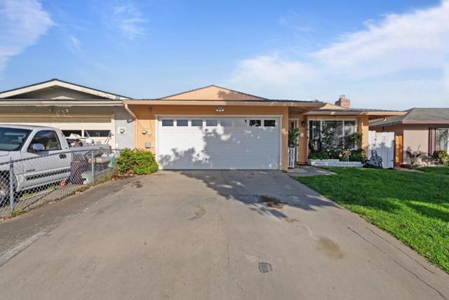 1780 Truckee, Salinas CA: https://media.crmls.org/mediaz/074e7681-44c2-449b-9f7b-e02497d3e950.jpg