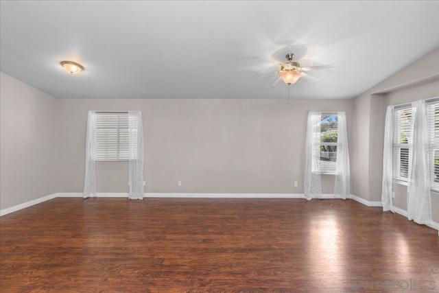 809 Discovery St, San Marcos CA: https://media.crmls.org/mediaz/074e9718-e622-4d8e-a2bf-8e52027f7888.jpg