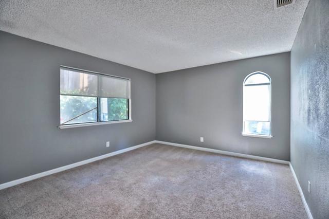 5829 San Juan Avenue, Citrus Heights CA: https://media.crmls.org/mediaz/07507ce2-2b74-4031-add1-f4e0bad152e2.jpg
