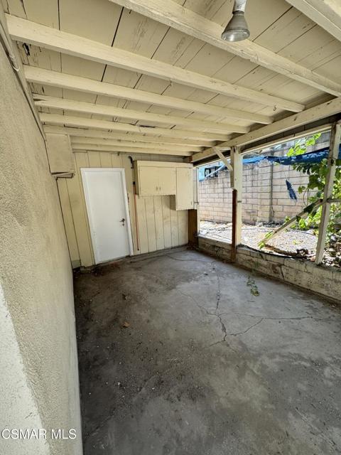 22319 Macfarlane Drive, Woodland Hills CA: https://media.crmls.org/mediaz/075122b5-7e6d-4c81-9f71-0602ef32d781.jpg