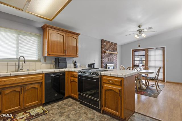 22728 Westwood Boulevard, Tehachapi CA: https://media.crmls.org/mediaz/0751a6ca-f8dc-4787-be81-5680c80f1ac7.jpg