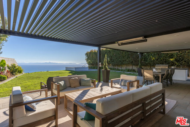 3304 Seaclaire Drive, Rancho Palos Verdes, California 90275, 4 Bedrooms Bedrooms, ,3 BathroomsBathrooms,Residential,Sold,Seaclaire,26636723