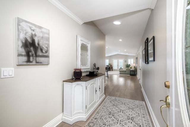 Detail Gallery Image 11 of 55 For 5413 Fairgreen Way, Bonsall,  CA 92003 - 3 Beds | 3 Baths