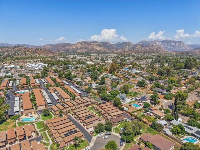 9607 Kumquat Dr, Lakeside CA: https://media.crmls.org/mediaz/07524b70-a078-437b-b42f-043c10a5e058.jpg
