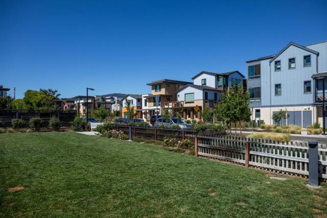 15117 Shore Drive, Los Gatos CA: https://media.crmls.org/mediaz/07525f8b-ee6c-4ab7-bace-f3bcb0a36f87.jpg