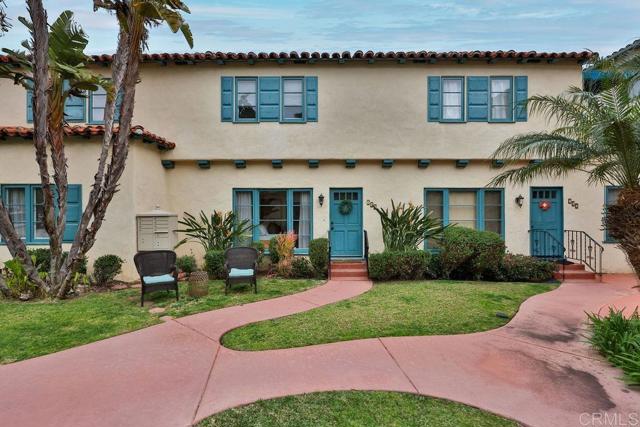 751 G Avenue, Coronado CA: https://media.crmls.org/mediaz/07552284-8b9d-4326-bb98-4366bc30a623.jpg