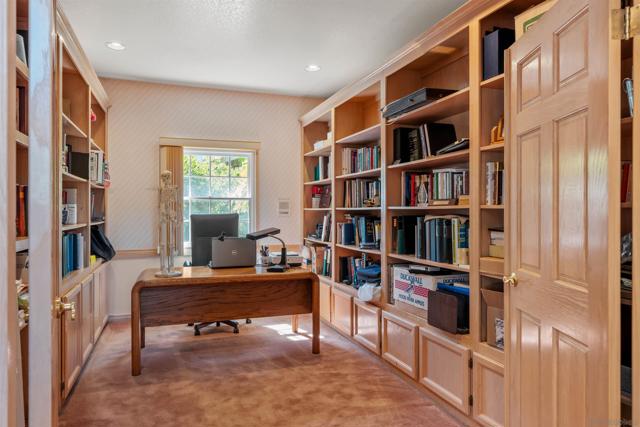 11429 Sir Francis Drake, La Mesa CA: https://media.crmls.org/mediaz/0755eb02-c96d-4f18-84d9-540297690b11.jpg