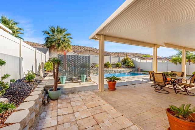 64060 Olympic Mountain Avenue, Desert Hot Springs CA: https://media.crmls.org/mediaz/07567480-7dff-402b-b55b-7d8d9a50a51e.jpg