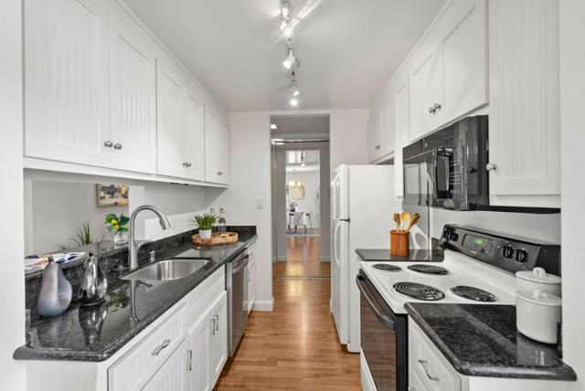 1701 San Carlos Avenue, San Carlos CA: https://media.crmls.org/mediaz/0757a8df-d648-4baa-9372-1c3fa6c756ef.jpg