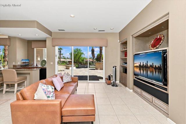 370 Gold Canyon Drive, Palm Desert, CA 92211