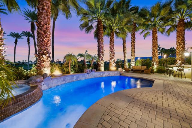 51518 Via Sorrento, La Quinta CA: https://media.crmls.org/mediaz/0759ed7a-68bb-4e59-aa8c-cb5ee28eff13.jpg