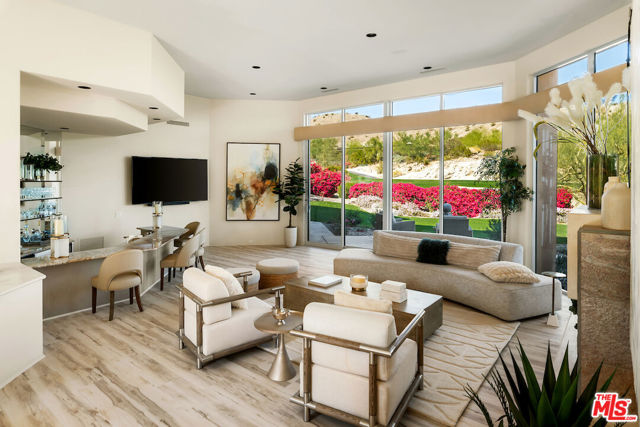 136 Netas Drive, Palm Desert CA: https://media.crmls.org/mediaz/075a480c-e81d-41b1-90fe-4f88c5645d81.jpg