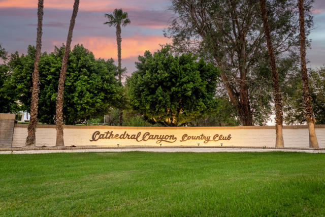 34041 Calle Mora, Cathedral City CA: https://media.crmls.org/mediaz/075a5729-d00d-4bcf-b723-2042828d03cc.jpg