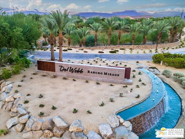 17 Cork Tree, Rancho Mirage CA: https://media.crmls.org/mediaz/075a8efc-3314-46d1-8829-f0033e69fa4c.jpg