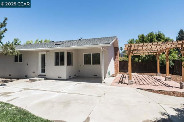 881 Autumn Dr, Walnut Creek CA: https://media.crmls.org/mediaz/075ac9df-4f45-400f-a91c-55c787a597d4.jpg