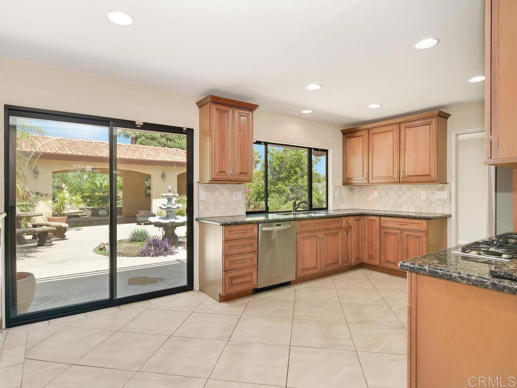 4798 Hillside Drive - photo 9