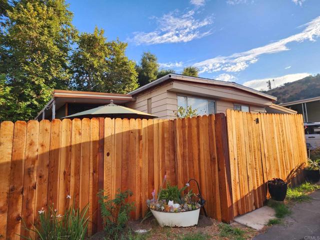 Detail Gallery Image 17 of 37 For 3909 Reche Rd #52,  Fallbrook,  CA 92028 - 2 Beds | 1/1 Baths