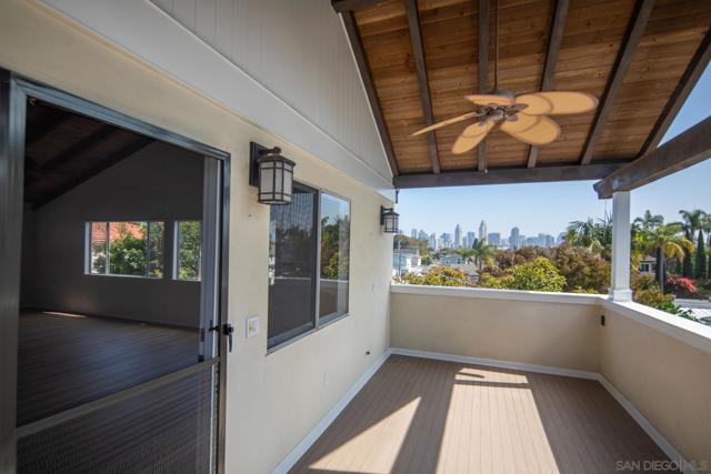 324 D Ave, Coronado CA: https://media.crmls.org/mediaz/075cc8c2-f88b-426d-b5b8-e8e94b13f0e4.jpg