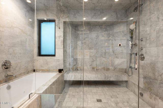 Detail Gallery Image 20 of 33 For 14593 Deervale Pl, Sherman Oaks,  CA 91403 - 4 Beds | 4 Baths