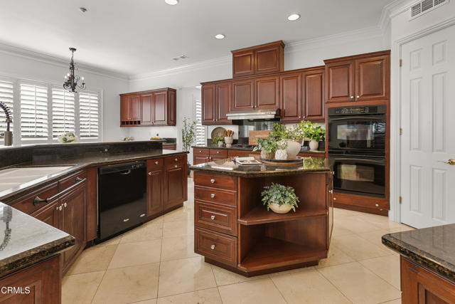 Detail Gallery Image 19 of 75 For 5358 Calarosa Ranch Rd, Camarillo,  CA 93012 - 5 Beds | 5/1 Baths