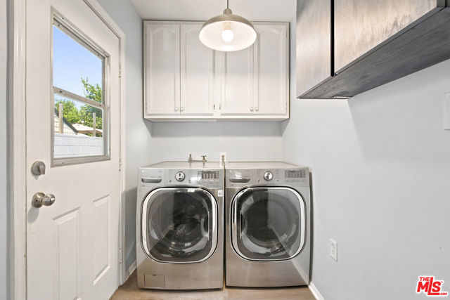 7048 Zelzah Avenue photo 25