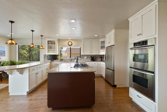 38 Barbras Court, Hollister CA: https://media.crmls.org/mediaz/075efcb5-979e-41a1-8274-763835d7493c.jpg