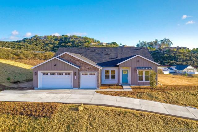 15123 Larchmont St, Poway CA: https://media.crmls.org/mediaz/075f3853-c983-4e9b-875c-fedb1204af1e.jpg