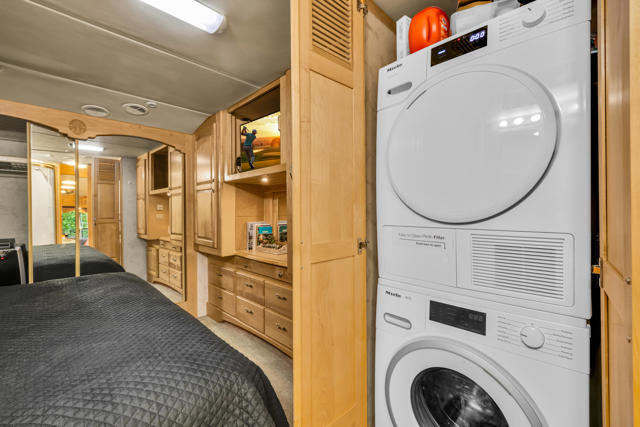 69411 Ramon Road, Cathedral City CA: https://media.crmls.org/mediaz/07607197-1009-446a-badd-6ecd7b1c8398.jpg