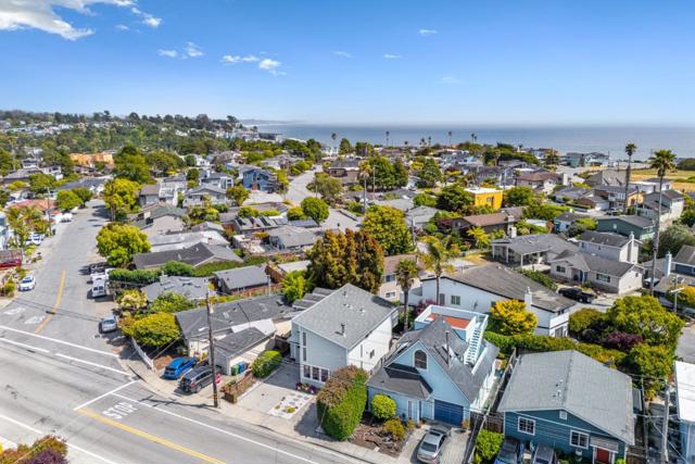 227 Center Avenue, Aptos CA: https://media.crmls.org/mediaz/07607d5f-ecc8-4a31-b6c0-34dfe3cd89c8.jpg