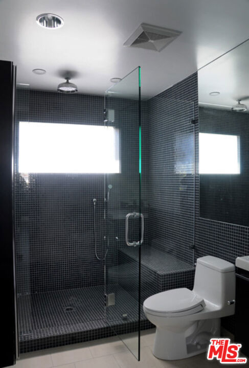 1418 N Poinsettia Place, Los Angeles CA: https://media.crmls.org/mediaz/0760d139-8fdb-499c-b5a7-6ace30312087.jpg