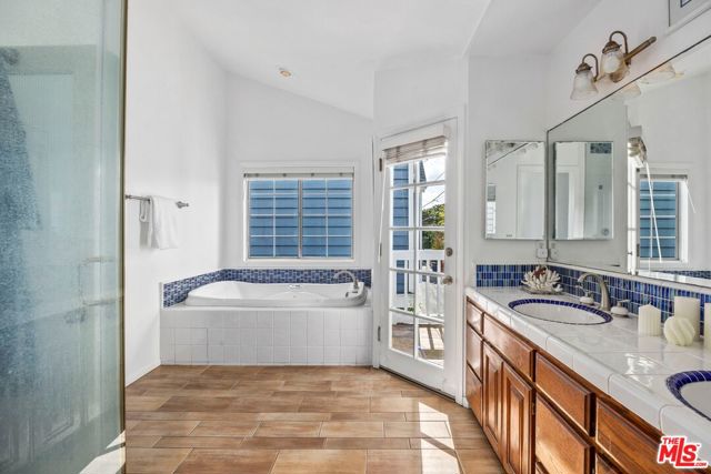 459 35th Street, Manhattan Beach, California 90266, 5 Bedrooms Bedrooms, ,3 BathroomsBathrooms,Residential,For Sale,35th,25586389