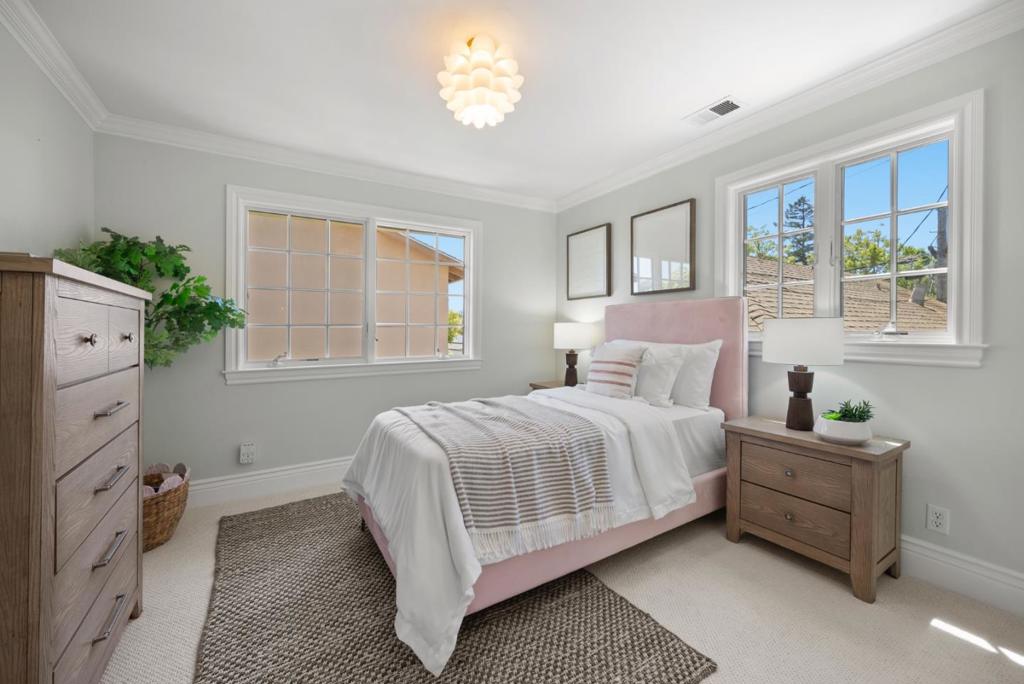 https://media.crmls.org/mediaz/076163b8-44ff-4f11-9141-4c8d01f5761f.jpg?preset=X-Large