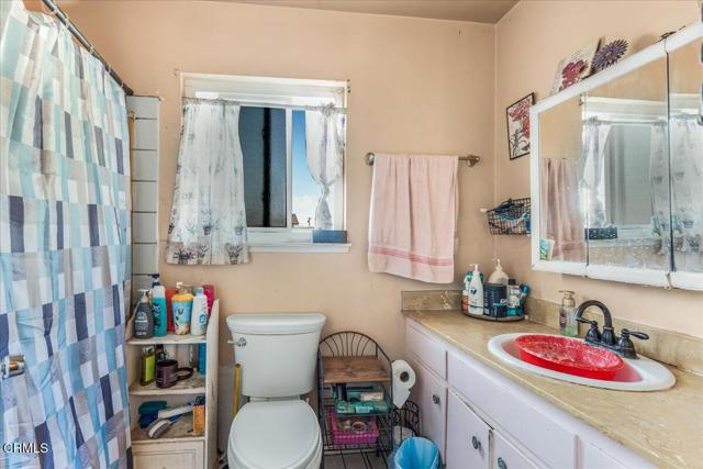 Detail Gallery Image 9 of 15 For 1211 W Robert Ave, Oxnard,  CA 93030 - 4 Beds | 2 Baths