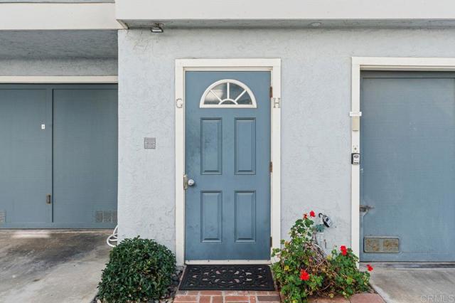 Detail Gallery Image 3 of 33 For 1114 Tait Street #H,  Oceanside,  CA 92054 - 2 Beds | 1/1 Baths