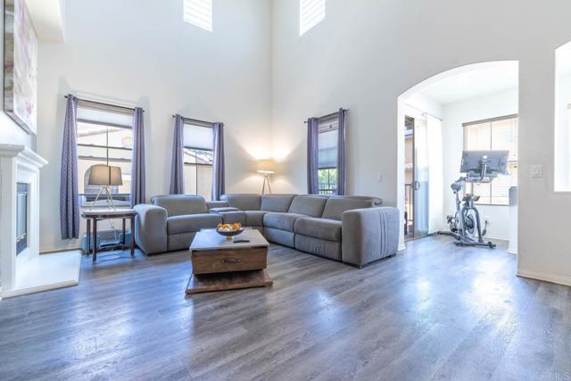 Detail Gallery Image 4 of 34 For 2772 Piantino Cir, San Diego,  CA 92108 - 2 Beds | 2 Baths